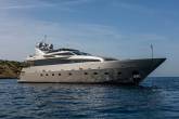 Lumar Luxury Crewed Yacht Charter Greece By Globe Yacht Charter (1)