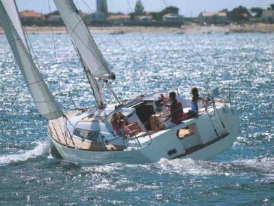 Beneteau Oceanis 37 2