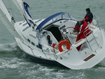 Beneteau Oceanis 373 3