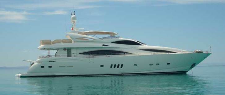 Sunseeker Yacht 105 2