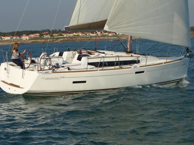 Jeanneau Sun Odyssey 379 1