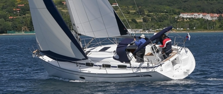 Bavaria 33