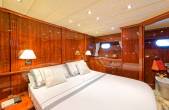 Motor Yacht BUGIA for Charter in Italy (12)
