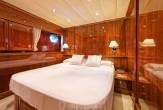 Motor Yacht BUGIA for Charter in Italy (8)