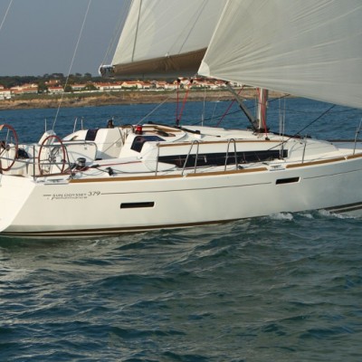 Jeanneau Sun Odyssey 379 1