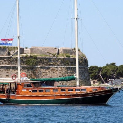 Vila Vrgade 16
