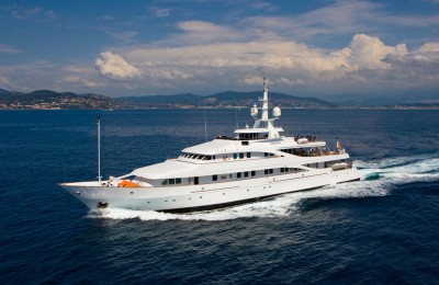 Luxury Yacht Insignia 1