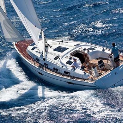 Bavaria-40-Cruiser-2-b