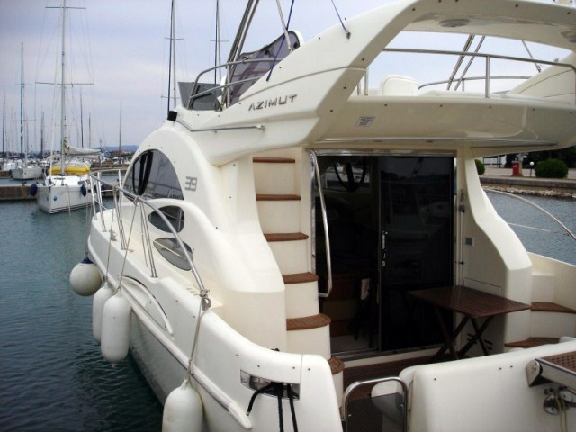 azimut yacht 39